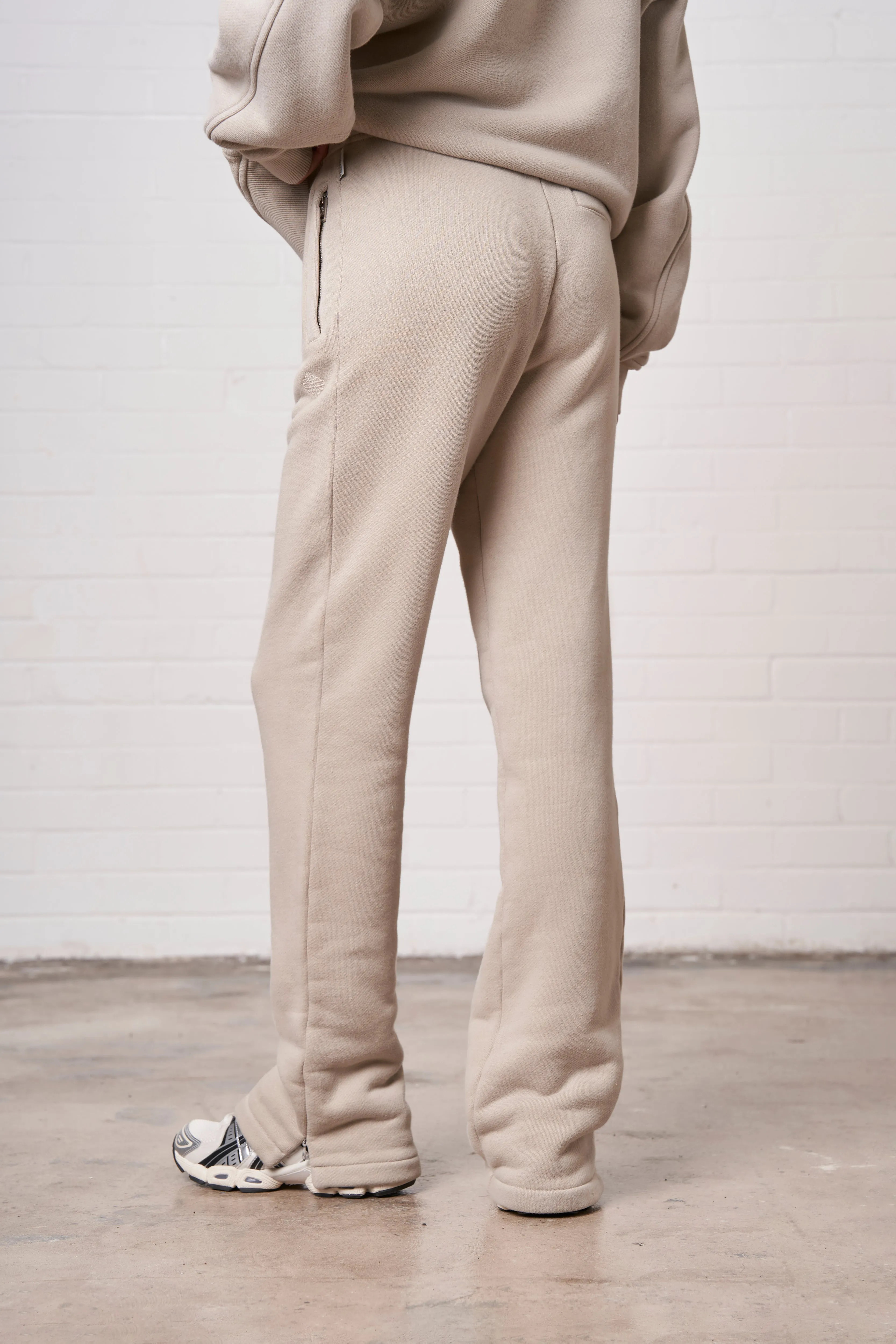 LAUNDERED CLASSICS STRAIGHT LEG JOGGERS - BEIGE