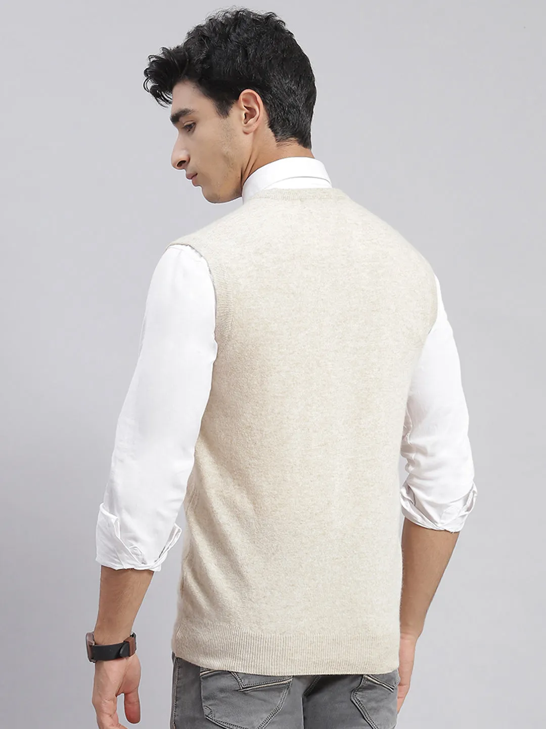 Men Cream Solid V Neck Sleeveless Sweaters/Pullovers